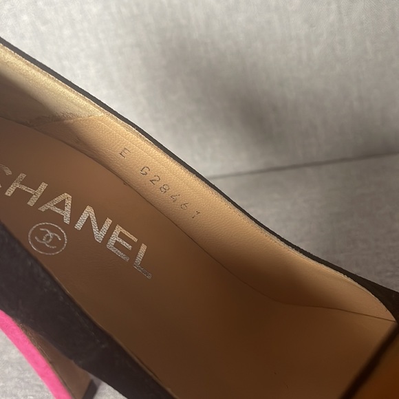 Authentic Chanel Pumps size 35C - Picture 9 of 12